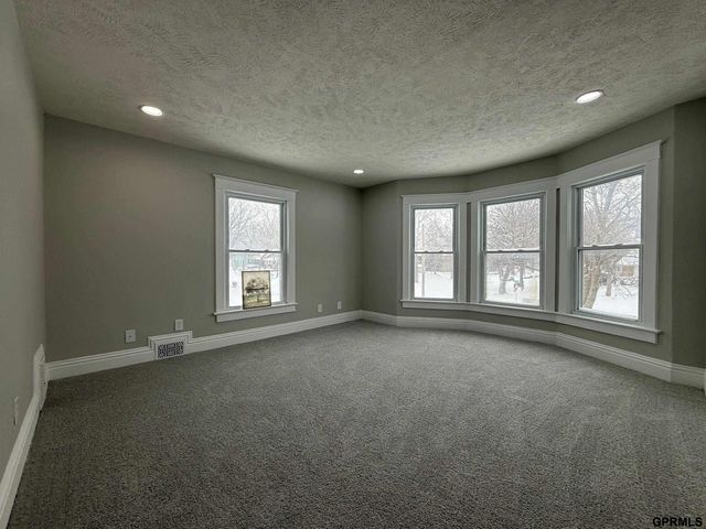 1446 S 11 Street, Lincoln, NE 68502