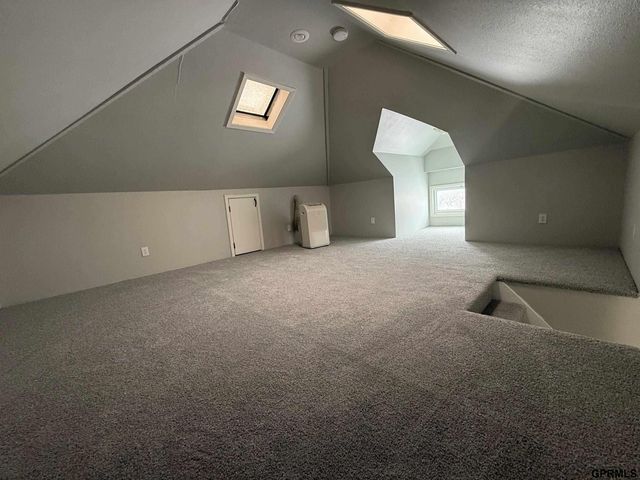 1446 S 11 Street, Lincoln, NE 68502