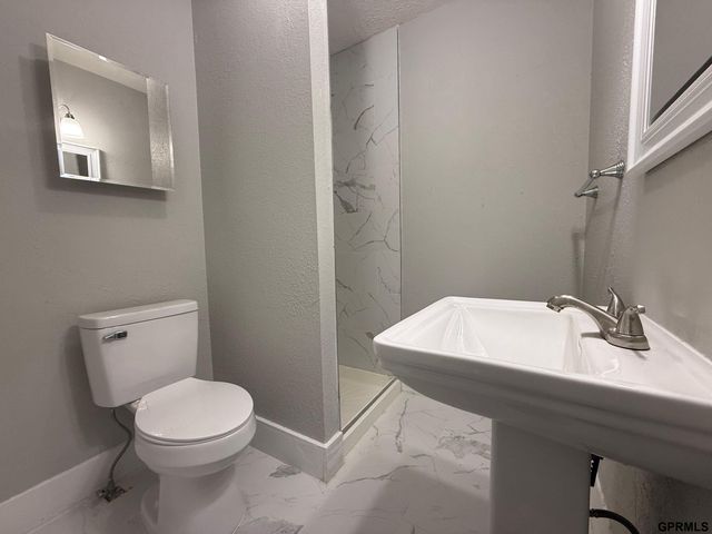 1446 S 11 Street, Lincoln, NE 68502