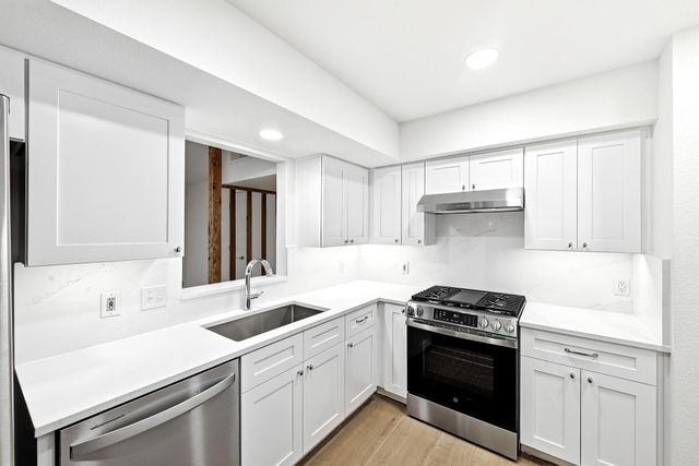 6202 Laurel Valley DR B, Austin, TX 78731