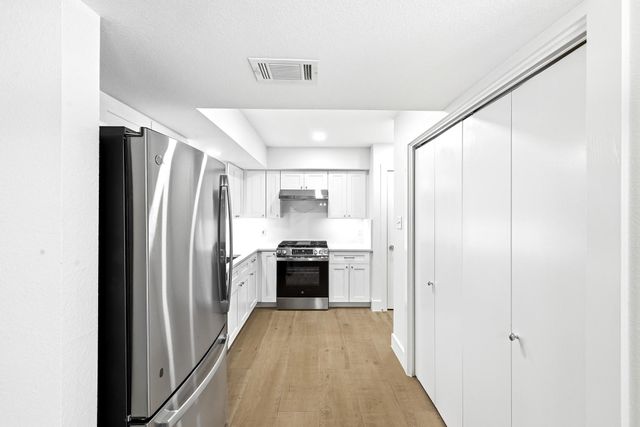 6202 Laurel Valley DR B, Austin, TX 78731