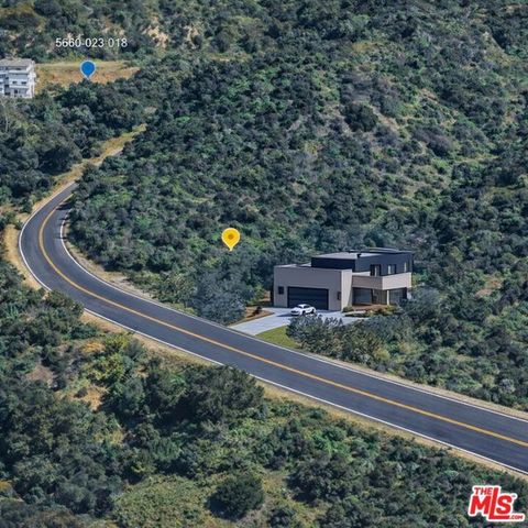 56606 Greenwich Rd, Glendale, CA 91206