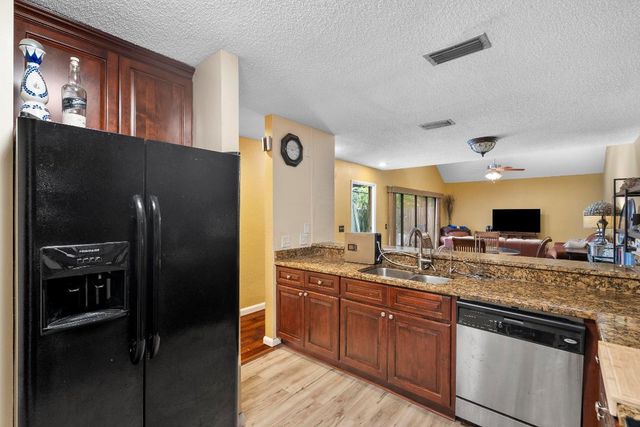 1100 SE Mitchell Ave Apt 101, Port St Lucie, FL 34952