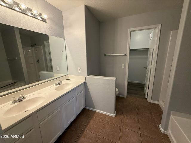 10823 N 70TH Avenue, Peoria, AZ 85345