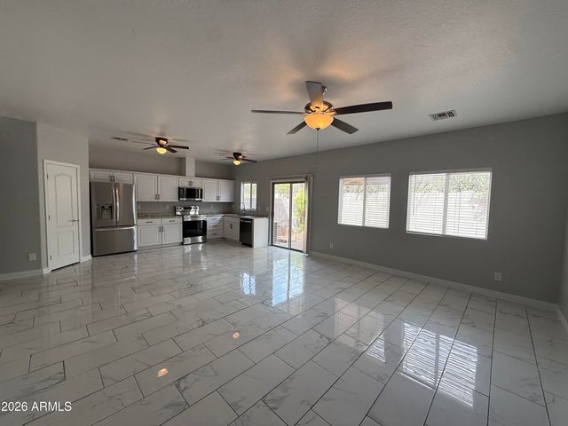 10823 N 70TH Avenue, Peoria, AZ 85345