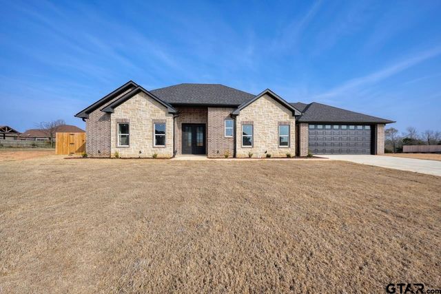 636 Prince Ln, Tyler, TX 75704