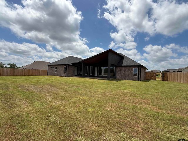 636 Prince Ln, Tyler, TX 75704