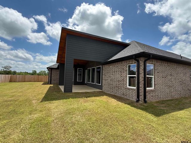 636 Prince Ln, Tyler, TX 75704