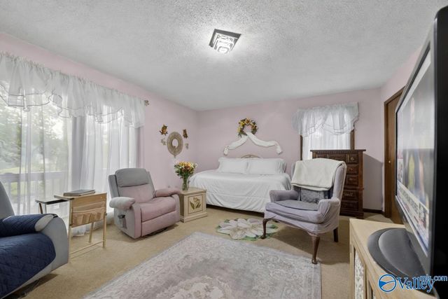 1416 Leota Lake Drive N, Southside, AL 35907