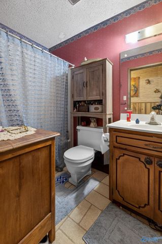 1416 Leota Lake Drive N, Southside, AL 35907