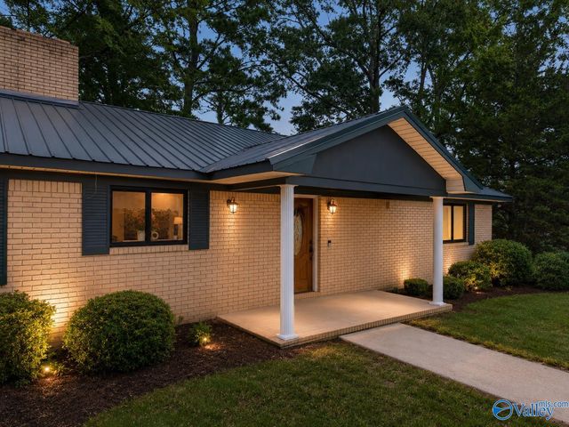 1416 Leota Lake Drive N, Southside, AL 35907