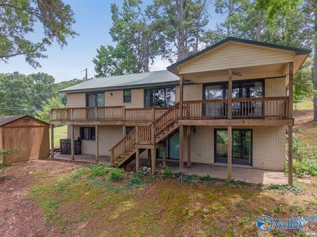 1416 Leota Lake Drive N, Southside, AL 35907