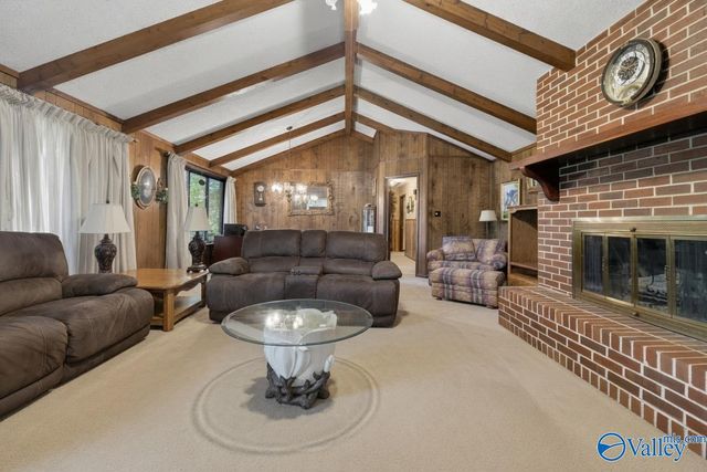 1416 Leota Lake Drive N, Southside, AL 35907