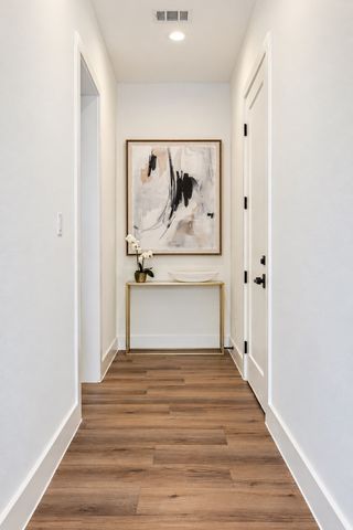 903 Bayonne Street, Dallas, TX 75212
