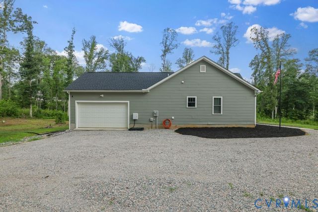 3259 Three Bridge Rd, Powhatan, VA 23139