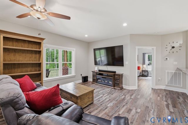 3259 Three Bridge Rd, Powhatan, VA 23139