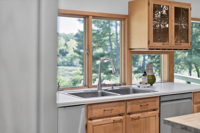 3265 N Maple Road, Ann Arbor, MI 48105