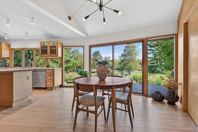 3265 N Maple Road, Ann Arbor, MI 48105