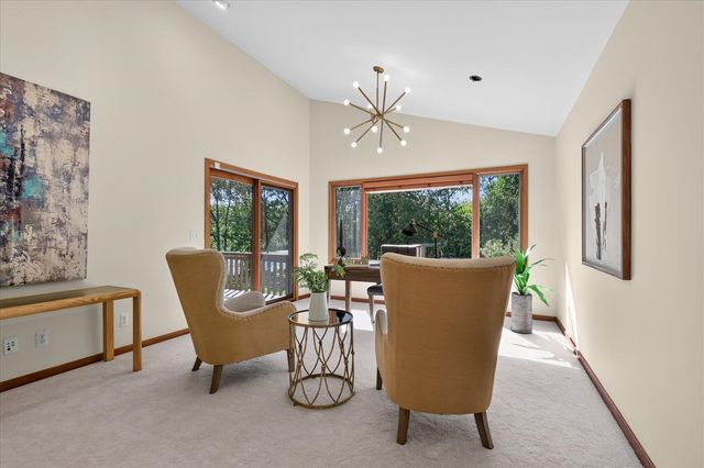 3265 N Maple Road, Ann Arbor, MI 48105