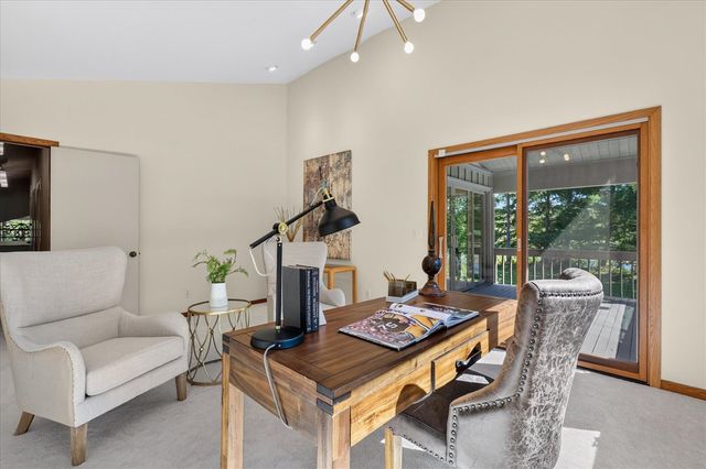 3265 N Maple Road, Ann Arbor, MI 48105