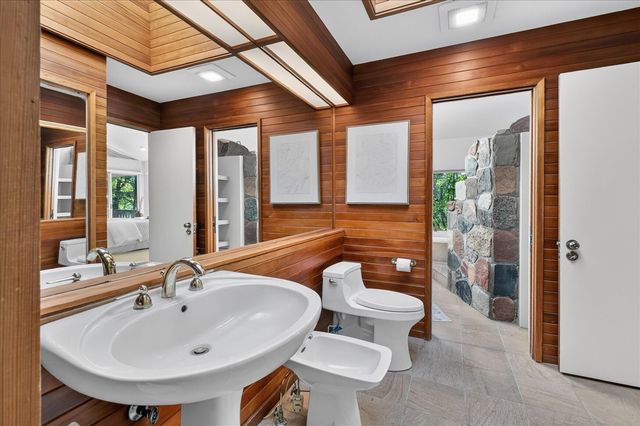 3265 N Maple Road, Ann Arbor, MI 48105