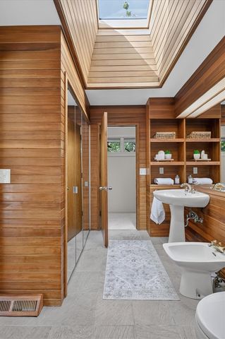 3265 N Maple Road, Ann Arbor, MI 48105