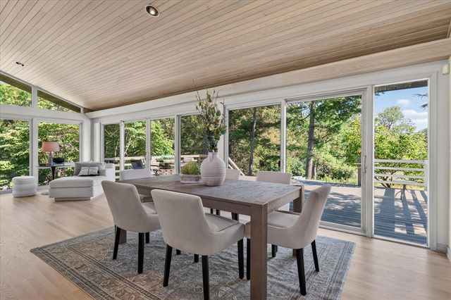 3265 N Maple Road, Ann Arbor, MI 48105