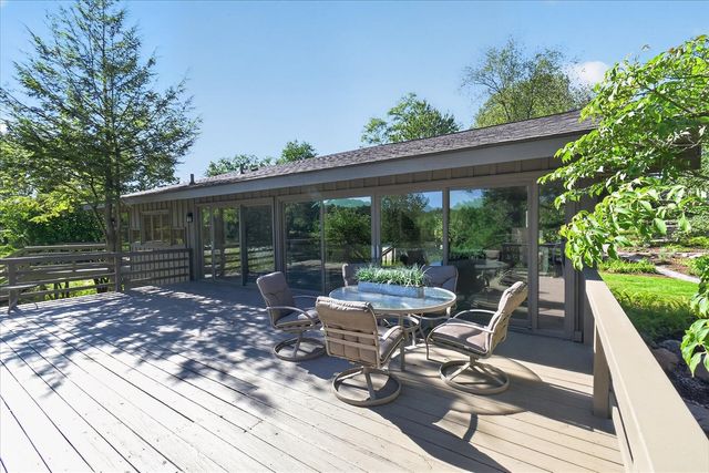 3265 N Maple Road, Ann Arbor, MI 48105