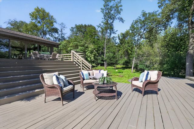 3265 N Maple Road, Ann Arbor, MI 48105