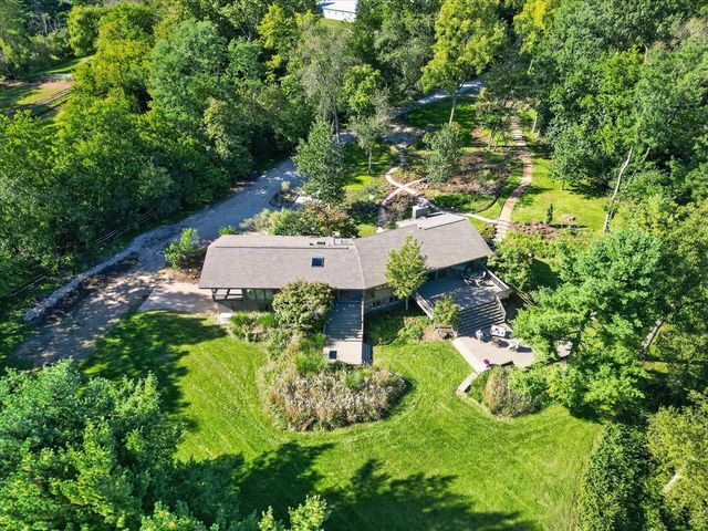 3265 N Maple Road, Ann Arbor, MI 48105