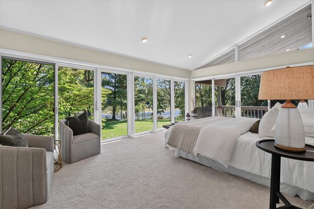 3265 N Maple Road, Ann Arbor, MI 48105