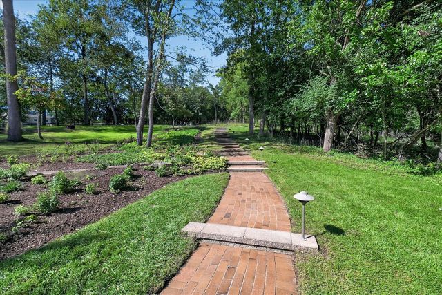 3265 N Maple Road, Ann Arbor, MI 48105