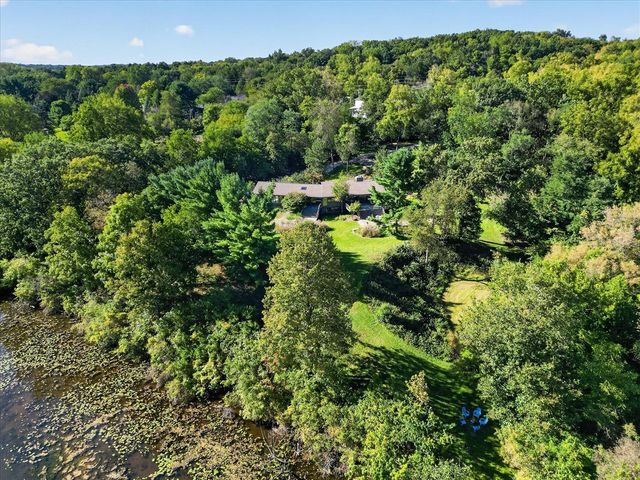 3265 N Maple Road, Ann Arbor, MI 48105