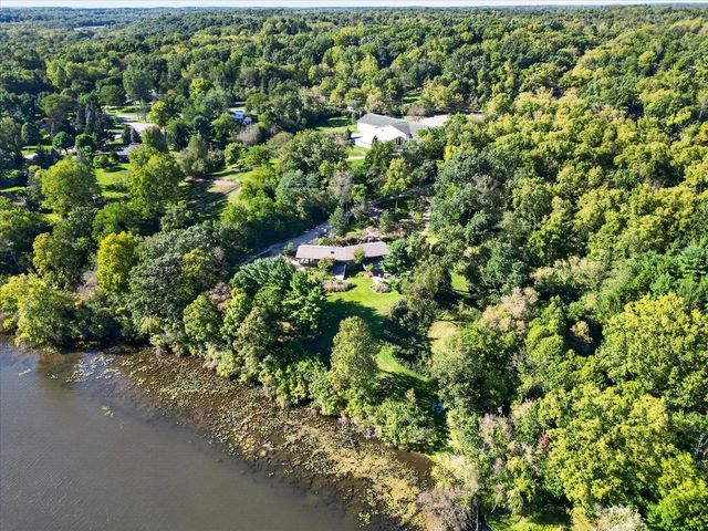 3265 N Maple Road, Ann Arbor, MI 48105