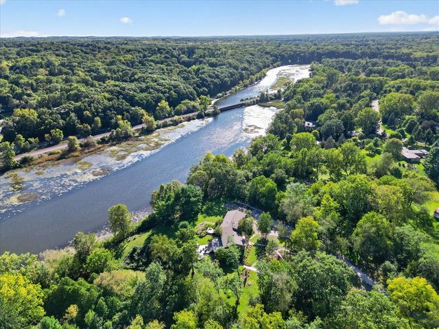 3265 N Maple Road, Ann Arbor, MI 48105
