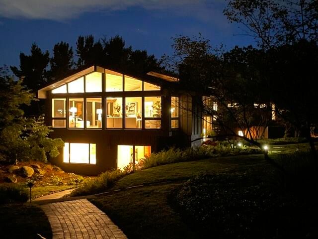 3265 N Maple Road, Ann Arbor, MI 48105