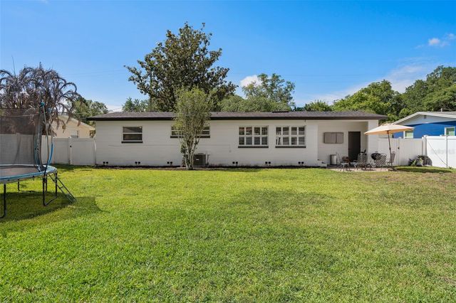 2907 VINE STREET, Orlando, FL 32806