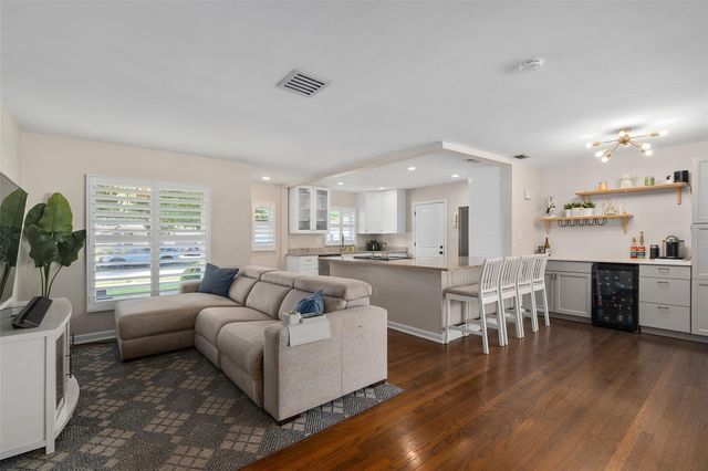 2907 VINE STREET, Orlando, FL 32806