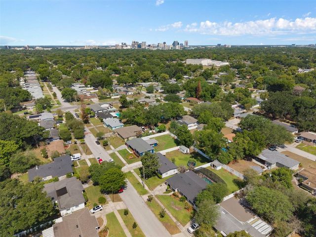 2907 VINE STREET, Orlando, FL 32806