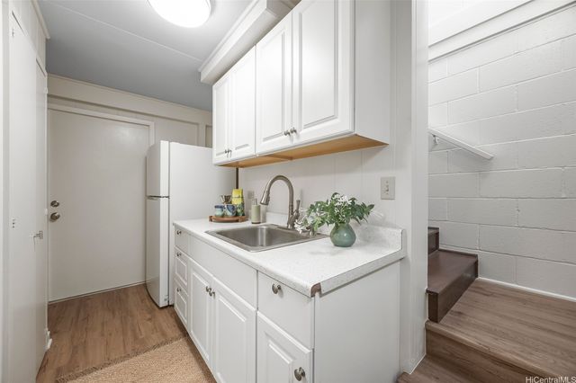 3654 Kumu Street, Honolulu, HI 96822