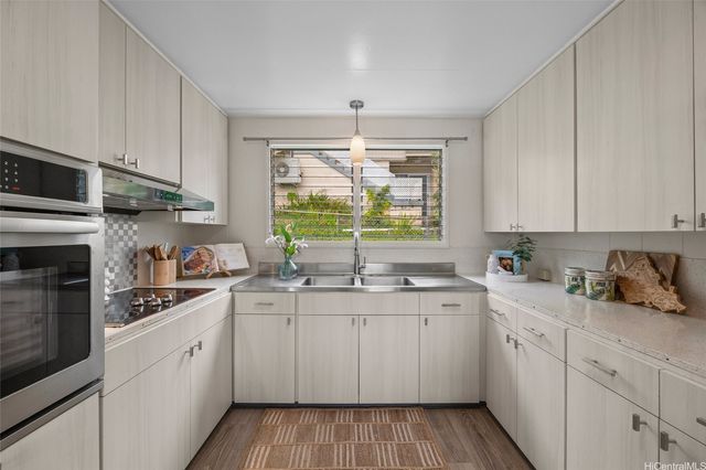 3654 Kumu Street, Honolulu, HI 96822