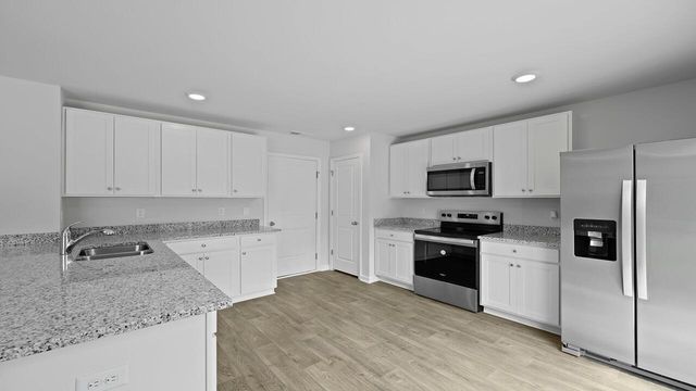 112 Broadstone Drive, Summerville, SC 29486