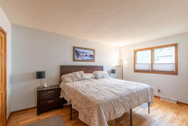 1815 Erin LANE, Waukesha, WI 53188