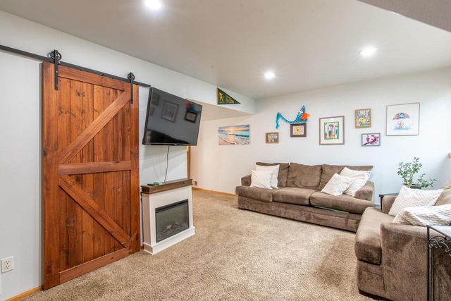 1815 Erin LANE, Waukesha, WI 53188