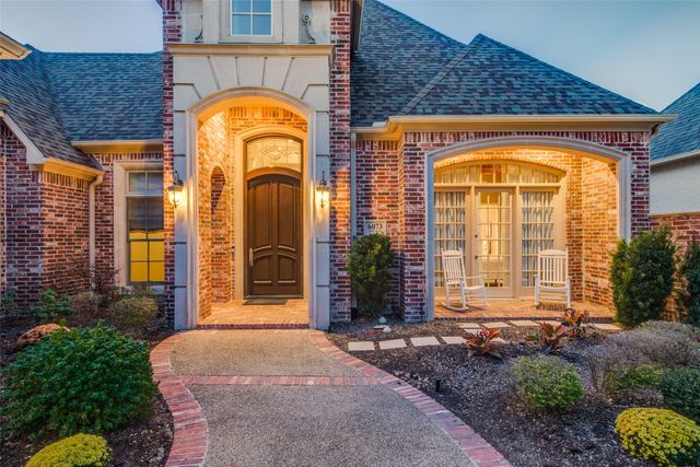 6073 Star Trail Drive, Frisco, TX 75034