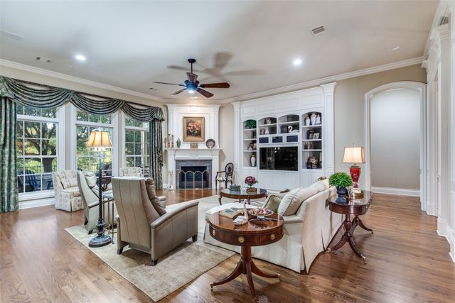 6073 Star Trail Drive, Frisco, TX 75034