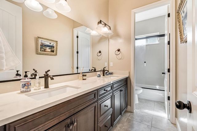 10819 E Fountain View, Clovis, CA 93619