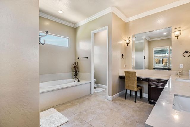 10819 E Fountain View, Clovis, CA 93619