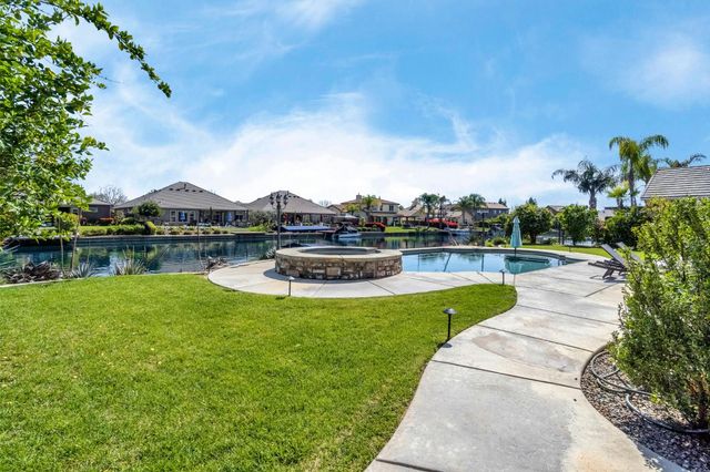 10819 E Fountain View, Clovis, CA 93619