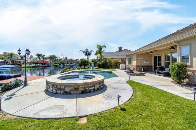 10819 E Fountain View, Clovis, CA 93619